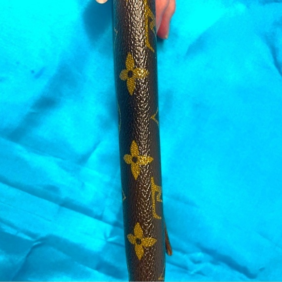 Louis Vuitton Brown and Gold Monogram Clutch Wallet Very Good Condition Unisex - Picture 16 of 16